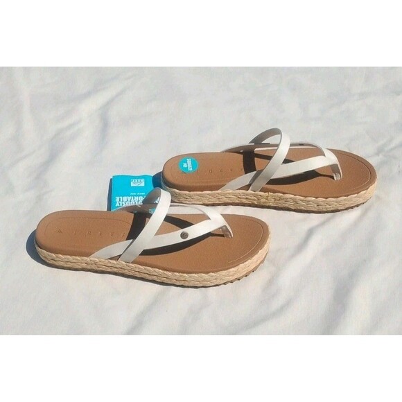 Reef Women's Vista Carmen Flip-Flops Sandals Whisper White Size 6 New with Tags - Picture 1 of 5